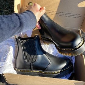 Doc Martens 2976 Bex Smooth Leather Chelsea Boots